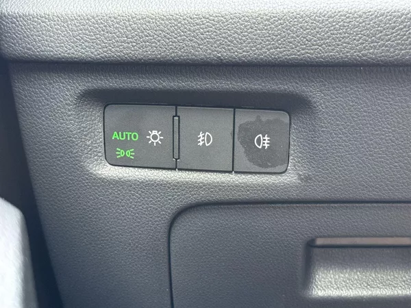 Škoda Octavia Combi 2.0 TDI DSG Style - foto 16