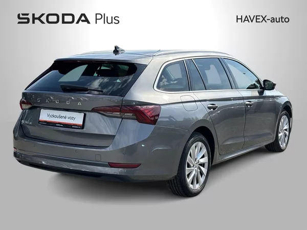 Škoda Octavia Combi 2.0 TDI DSG Style - foto 2