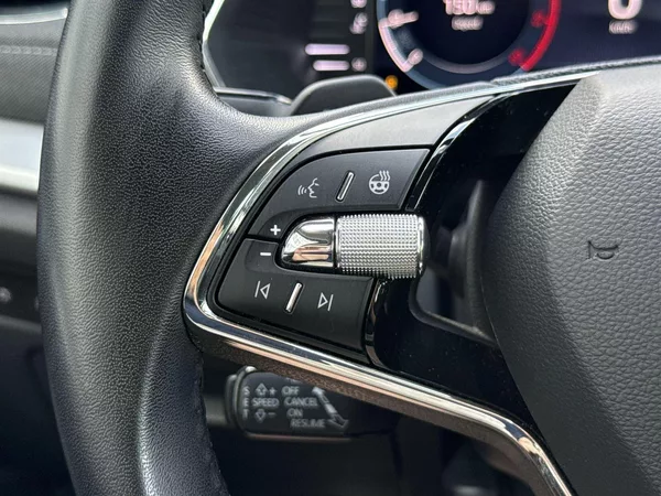 Škoda Octavia Combi 2.0 TDI DSG Style - foto 20