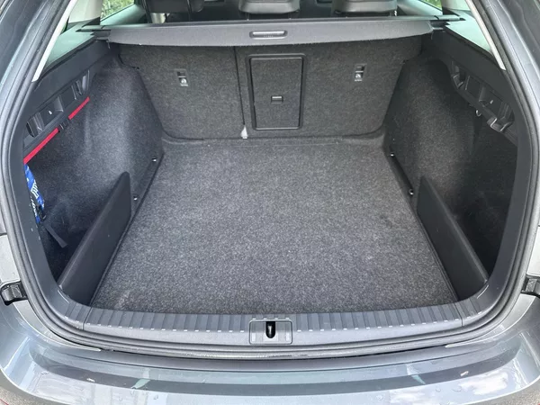 Škoda Octavia Combi 2.0 TDI DSG Style - foto 31