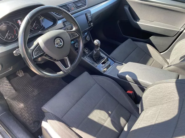 Škoda Superb Combi 2.0 TDI 4x4 Ambition - foto 6