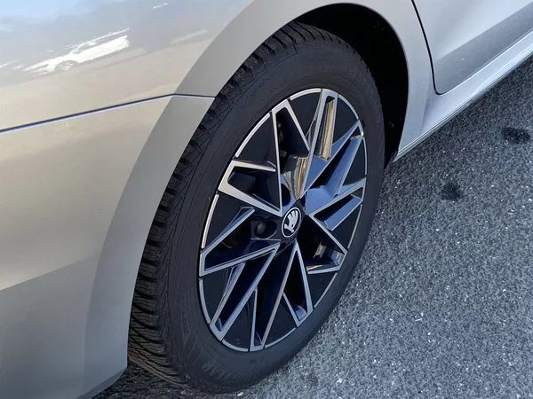 Škoda Octavia Combi 1.5 TSI M-HEV DSG Sportl - foto 28
