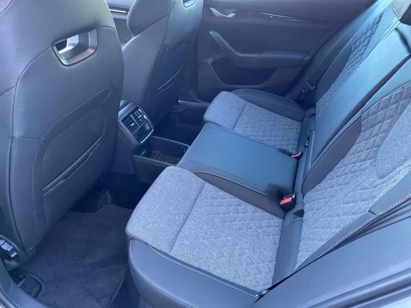 Škoda Octavia Combi 1.5 TSI M-HEV DSG Sportl - foto 7
