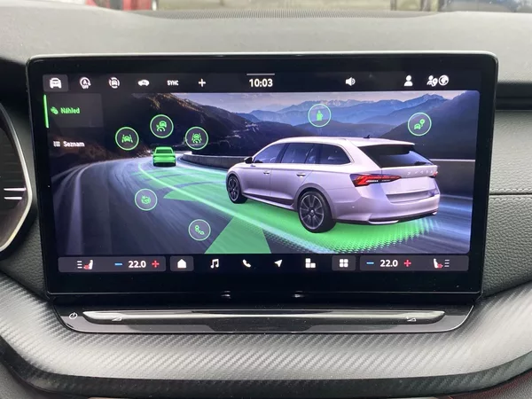 Škoda Octavia Combi 1.5 TSI SportLine - foto 17