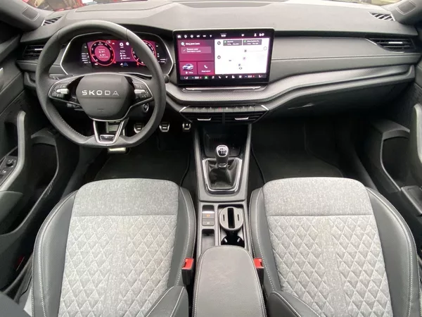 Škoda Octavia Combi 1.5 TSI SportLine - foto 5