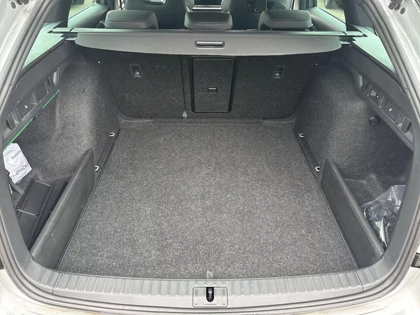 Škoda Octavia Combi 1.5 TSI M-HEV DSG Sportl - foto 29