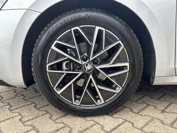Škoda Octavia Combi 1.5 TSI M-HEV DSG Sportl - foto 31