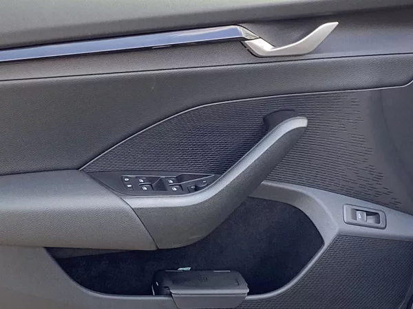 Škoda Octavia Combi 1.5 TSI M-HEV DSG Sportl - foto 29
