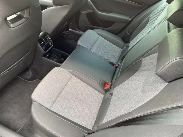 Škoda Octavia Combi 1.5 TSI M-HEV DSG Sportl - foto 6