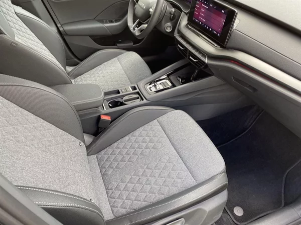 Škoda Octavia Combi 1.5 TSI M-HEV DSG Sportl - foto 7