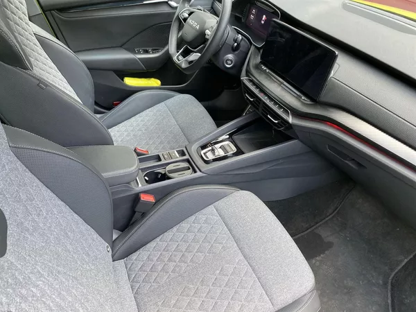 Škoda Octavia 1.5 TSI DSG SportLine - foto 10