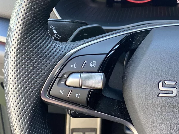 Škoda Octavia 1.5 TSI DSG SportLine - foto 23