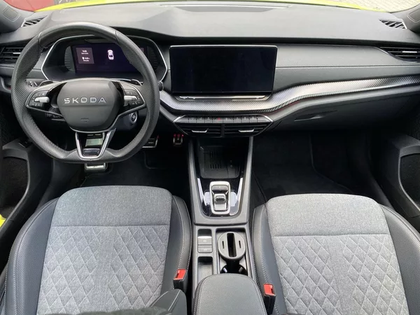 Škoda Octavia 1.5 TSI DSG SportLine - foto 5