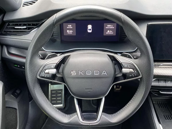 Škoda Octavia 1.5 TSI DSG SportLine - foto 6