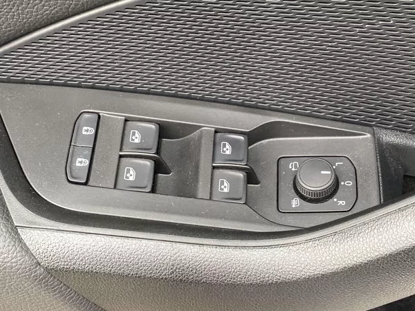 Škoda Octavia Combi 2.0 TSI 4x4 DSG SportLin - foto 18