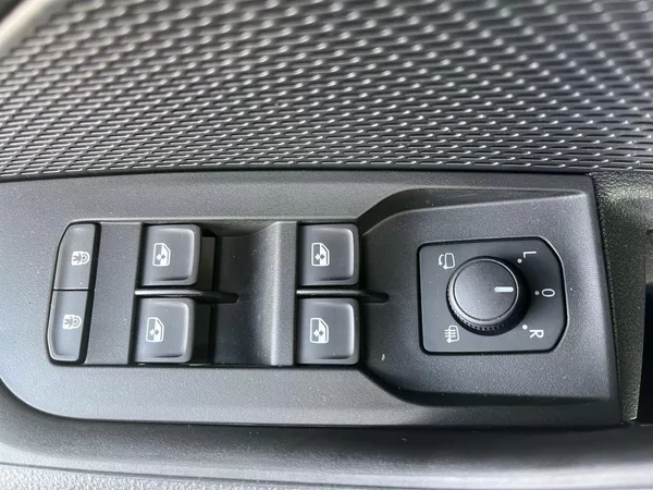 Škoda Octavia 1,5 TSI DSG Sportline - foto 20