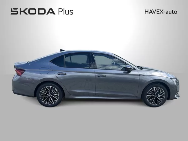 Škoda Octavia 1,5 TSI DSG Sportline - foto 8