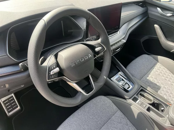 Škoda Octavia 1,5 TSI DSG Sportline - foto 9
