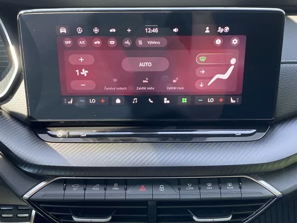 Škoda Octavia Combi 2,0 TDI 110 kW DSG Sport - foto 12