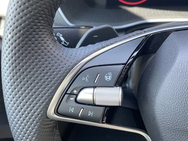Škoda Octavia Combi 2,0 TDI 110 kW DSG Sport - foto 17