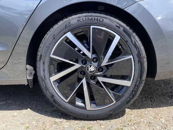 Škoda Octavia Combi 2,0 TDI 110 kW DSG Sport - foto 22