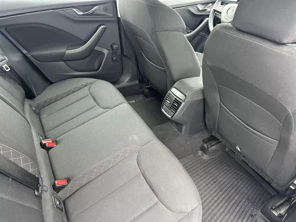 Škoda Scala 1.0 TSI Ambition - foto 10