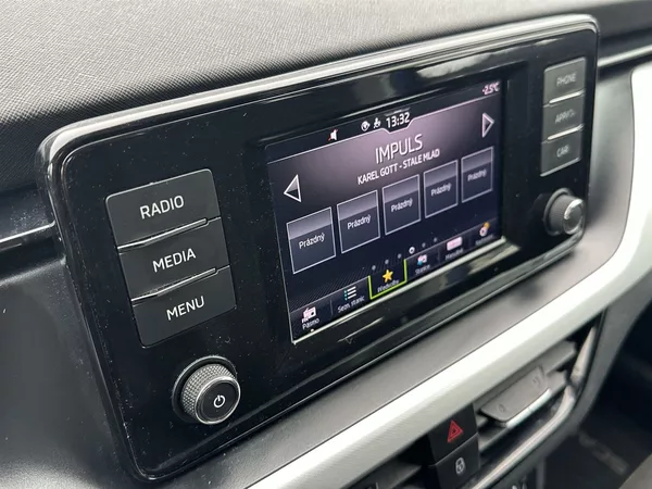 Škoda Scala 1.0 TSI Ambition - foto 12
