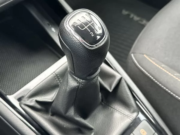 Škoda Scala 1.0 TSI Ambition - foto 14