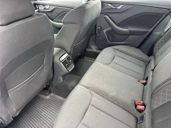 Škoda Scala 1.0 TSI Ambition - foto 8