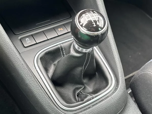Volkswagen Golf 1.6 TDI Trend - foto 18