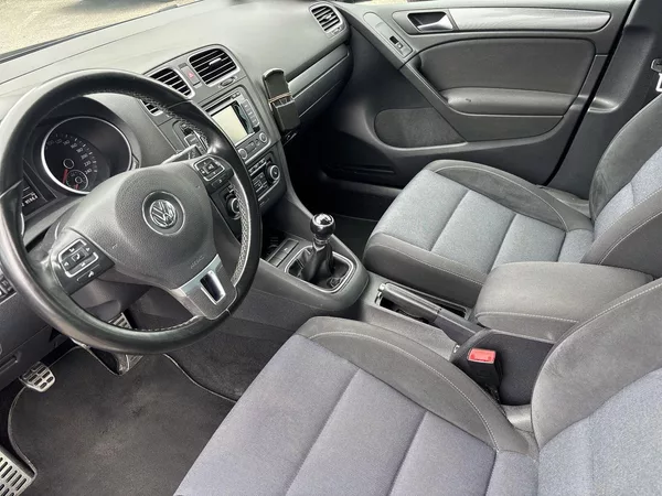 Volkswagen Golf 1.6 TDI Trend - foto 8