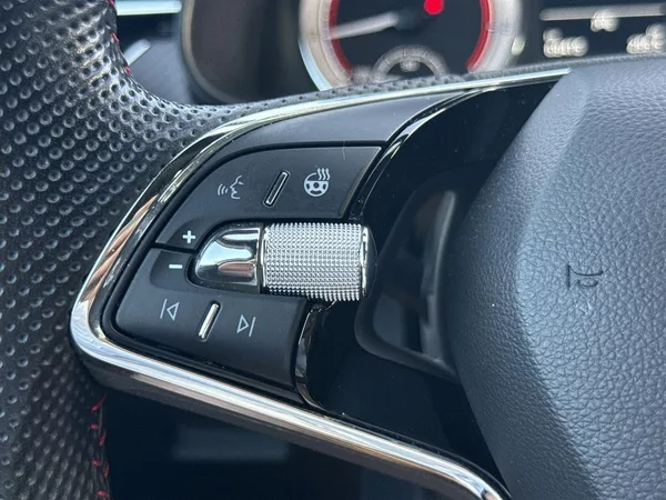 Škoda Scala 1.5 TSI Monte Carlo - foto 20