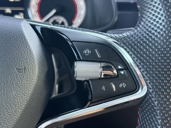 Škoda Scala 1.5 TSI Monte Carlo - foto 21