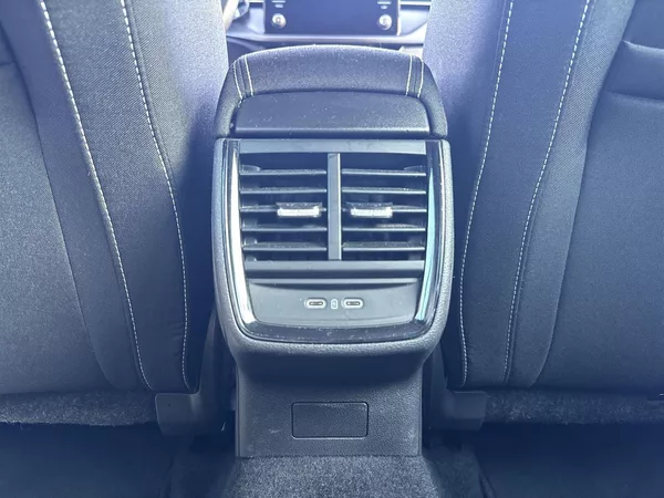 Škoda Scala 1.5 TSI Monte Carlo - foto 27