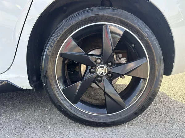 Škoda Scala 1.5 TSI Monte Carlo - foto 29