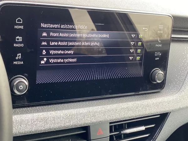 Škoda Scala 1.0 TSI Selection - foto 19