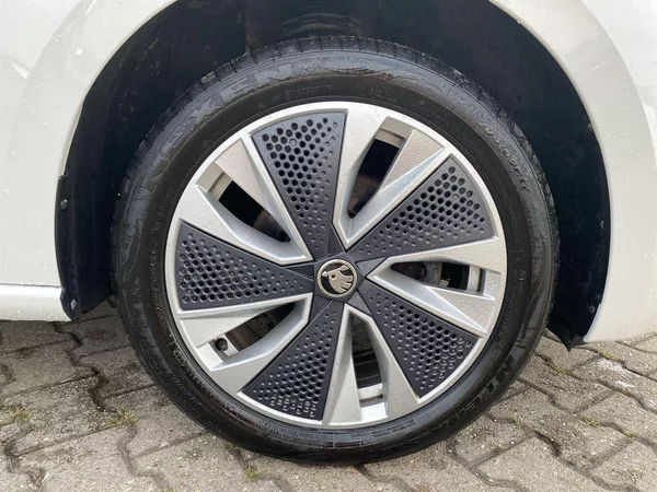 Škoda Scala 1.0 TSI Monte Carlo - foto 27
