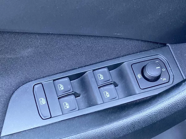 Škoda Scala 1.0 TSI Selection - foto 19