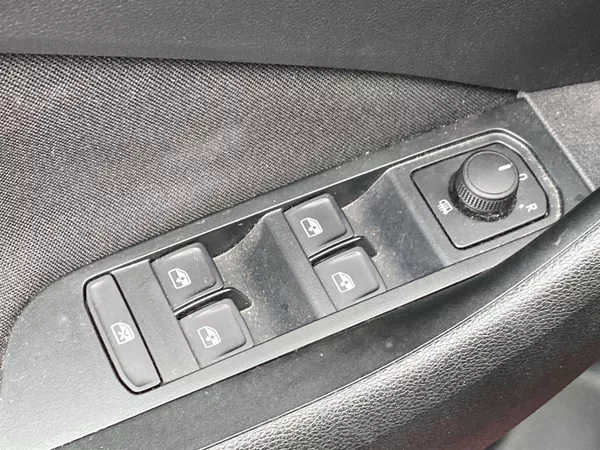 Škoda Scala 1.0 TSI Selection - foto 19
