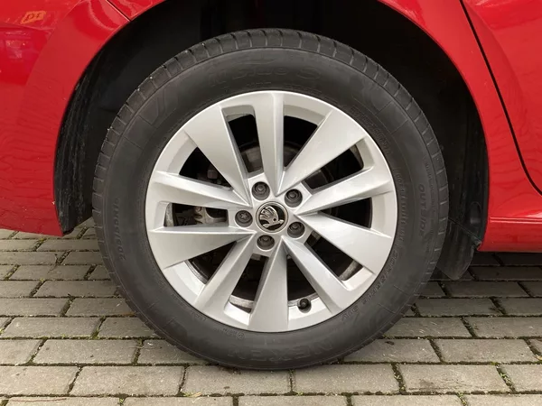 Škoda Scala 1.0 TSI Selection - foto 28
