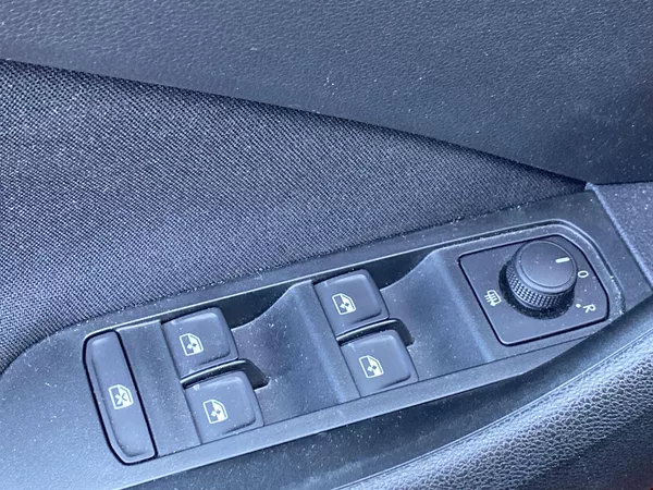 Škoda Scala 1.0 TSI Selection - foto 19