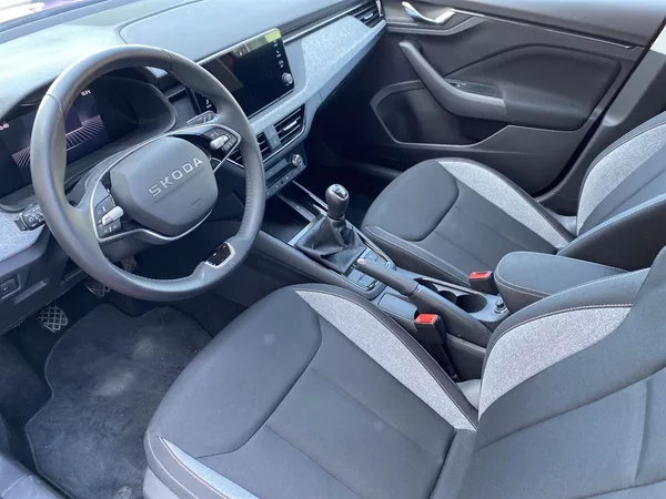 Škoda Scala 1.0 TSI Selection - foto 8