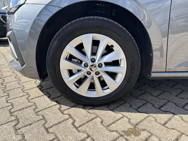 Škoda Scala 1.0 TSI DSG Selection - foto 27