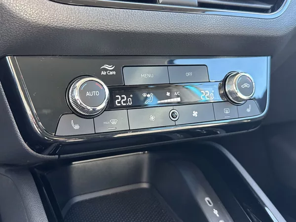 Škoda Scala 1.0 TSI DSG Selection - foto 24