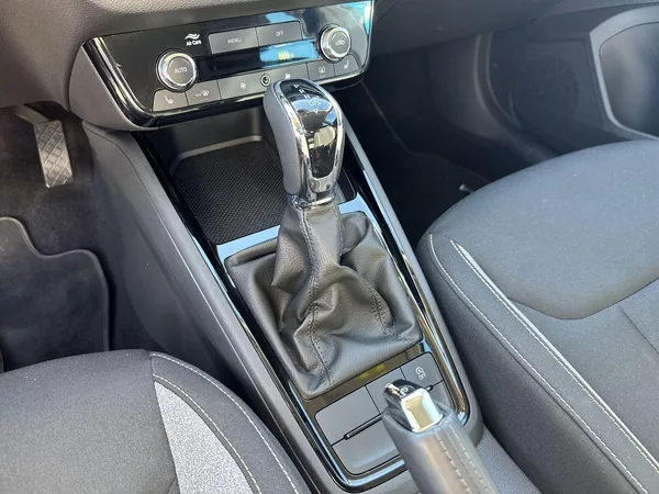 Škoda Scala 1.0 TSI DSG Selection - foto 25
