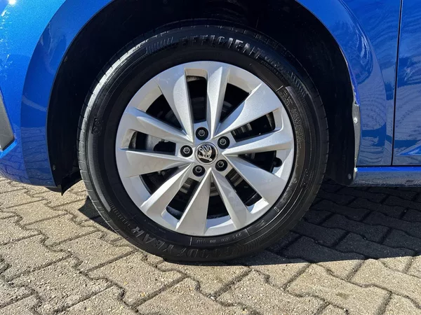 Škoda Scala 1.0 TSI DSG Selection - foto 27