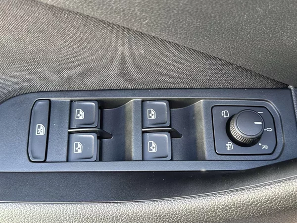 Škoda Scala 1.0 TSI DSG Selection - foto 11