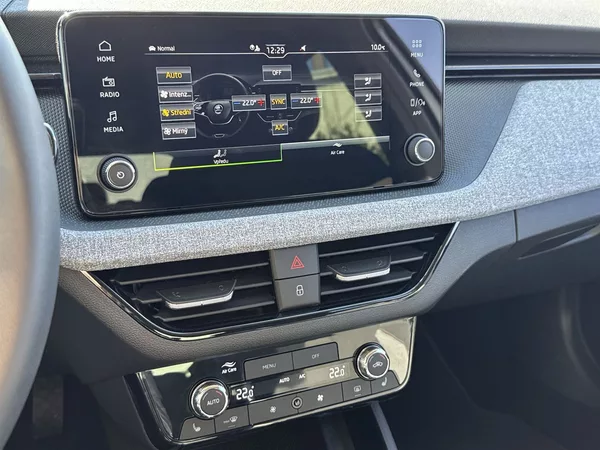Škoda Scala 1.0 TSI DSG Selection - foto 24