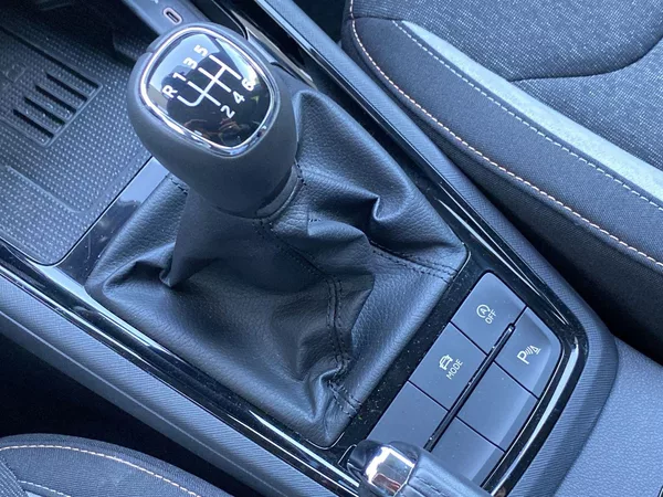 Škoda Scala 1.5 TSI Top Selection - foto 14