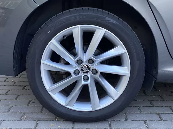 Škoda Scala 1.5 TSI Top Selection - foto 30